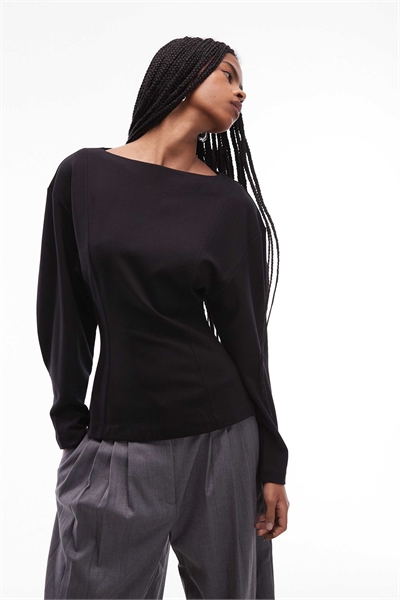 Черный топ с длинными рукавами, лодочным вырезом и драпировкой артикул 150205084
