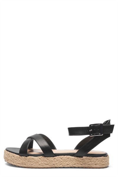 Сандалии на платформе с клиновидным каблуком и ремешком с пряжкой артикул 152282556