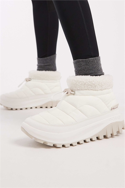 Ботинки Snowtrot белого цвета артикул 152669696