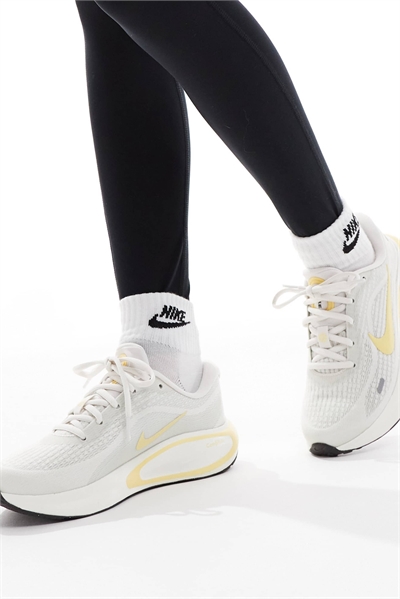 Кроссовки Journey Run артикул 139790500