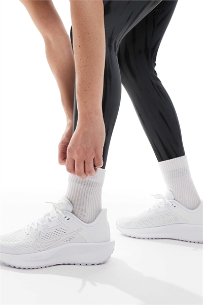 Тренеры Quest 6 артикул 139790498