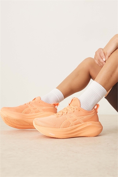 Беговые кроссовки Gel-Nimbus 27 lite-Show артикул 140527233