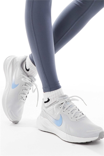 Кроссовки Revolution 7 артикул 137318575