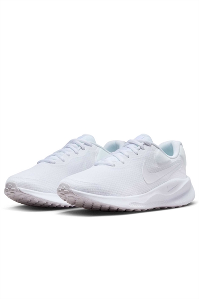 Кроссовки Revolution 7 артикул 134199204