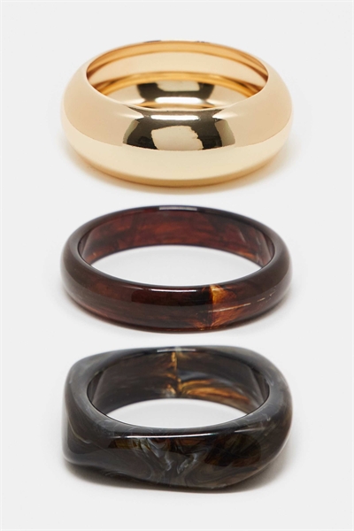 Набор из 3 браслетов ограниченной серии с элементами из смолы и металла в разноцветном исполнении артикул 139763729