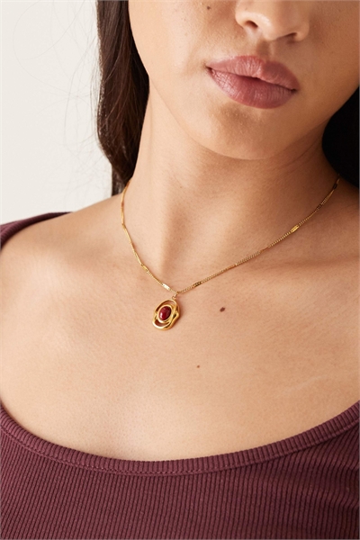 Колье с подвеской из расплавленного металла с камнем бордового цвета артикул 152383966