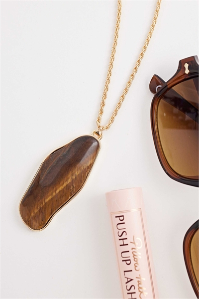 Кулон из полудрагоценного камня «тигровый глаз» на длинной цепочке артикул 153910107