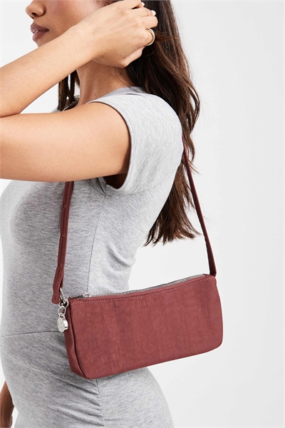 Сумка-клатч из нейлона через плечо артикул 148487507