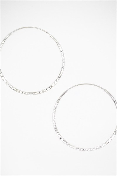 Серьги-кольца из кованого серебра 925 пробы артикул 150407961