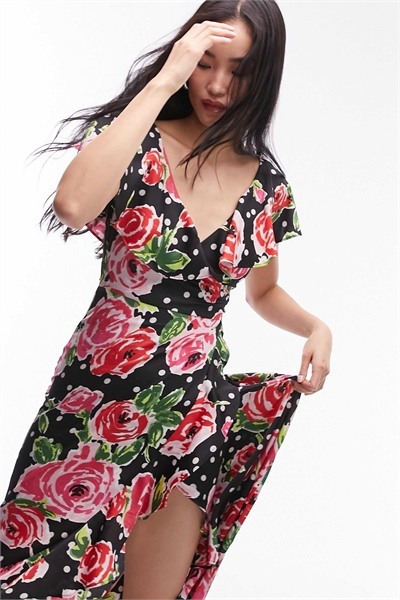 Макси-платье с оборками и запахом артикул 133244599