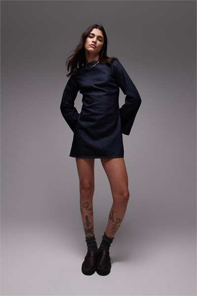 Джинсовое платье-футляр с длинными рукавами артикул 141616287