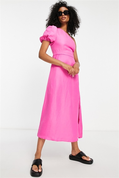 Льняное платье средней длины на одно плечо розового цвета артикул 115069288