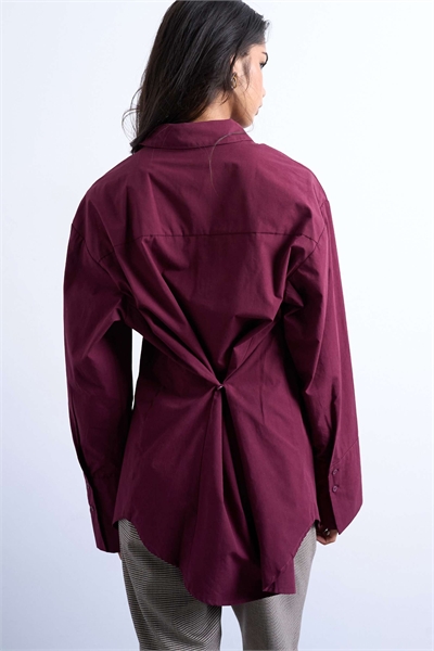 Рубашка из поплина свободного кроя с затянутой талией артикул 148193235