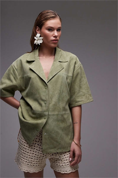 Рубашка из натуральной замши в курортном стиле артикул 141240454