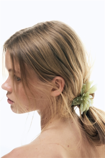 Заколка для волос в форме цветка артикул 1335322001