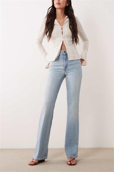 Хорошие джинсы с зауженным кроем в классическом стиле из мягкого технического материала артикул 153147984