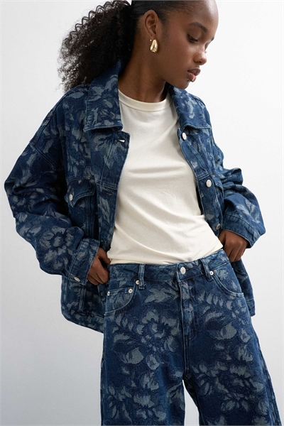 Джинсы с зауженными брючинами и средней посадкой артикул 155057110