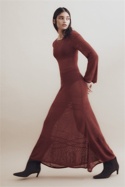 Макси-платье с узором «поинтел» артикул 1327302001