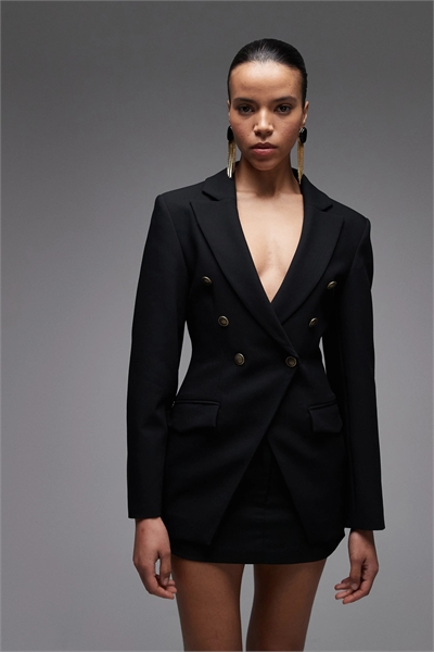 Двубортный блейзер с затягивающимся поясом артикул 155650014