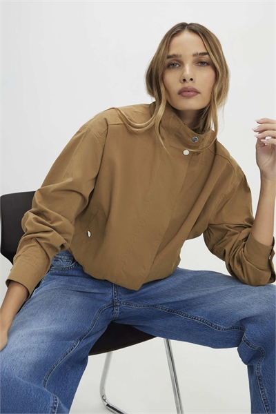 Бомбер в стиле кэжуал с воротником-воронкой артикул 154999468