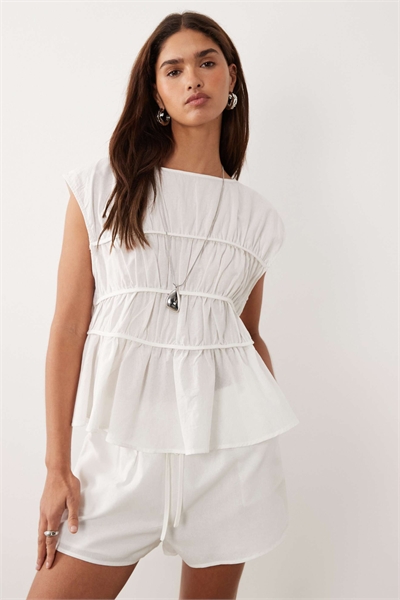 Комплект из топа с рюшами и шорт от Tilly артикул 154848654