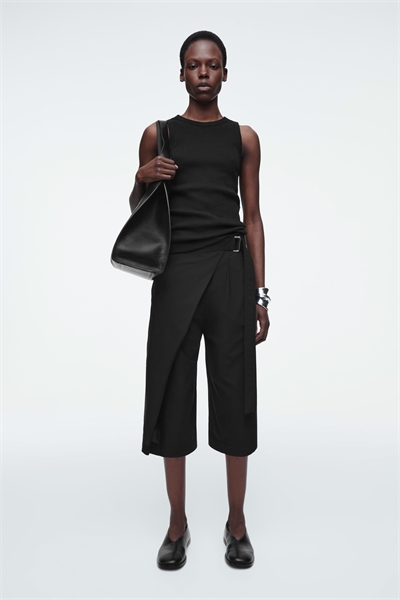 Хлопковые шорты с поясом артикул 1276722001