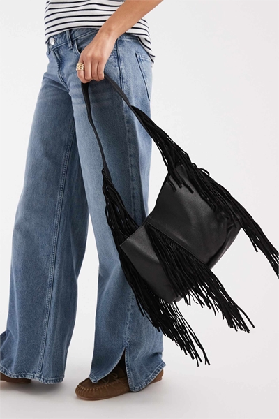 Подростковая сумка через плечо из 100% кожи с кисточкой артикул 154972467