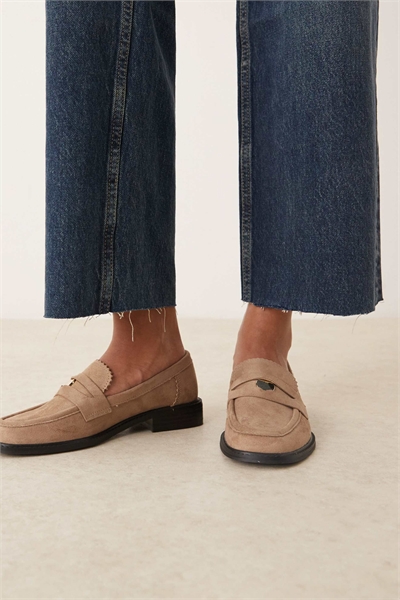 Лоферы в тон артикул 146784359