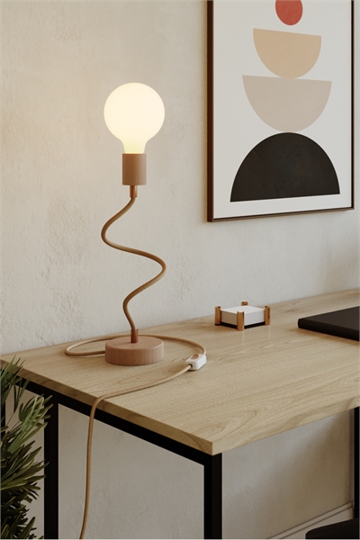 Поворотная настольная лампа из дерева артикул 1359023001