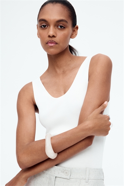 Трикотажный жилет артикул 1226266002