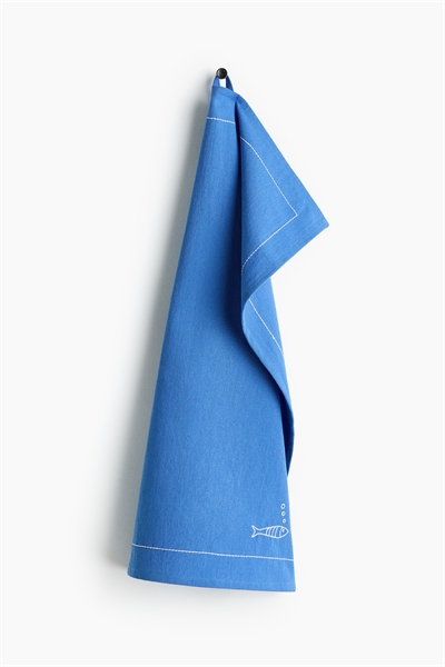 Полотенце с вышитым узором артикул 1310191003