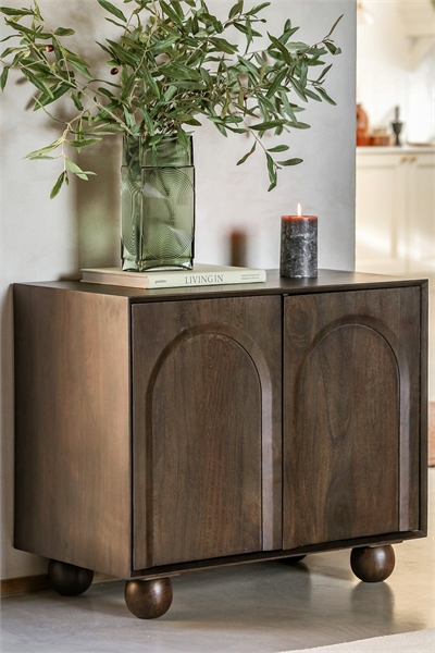 Двухдверный сервант из дерева манго артикул 1312834001