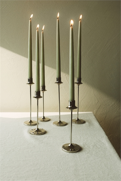 В упаковке 6 конических свечей артикул 1247920009