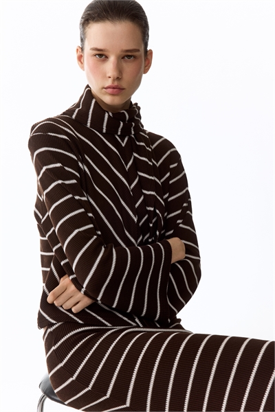 Топ с ребристой вязкой и шарфом артикул 1347656001