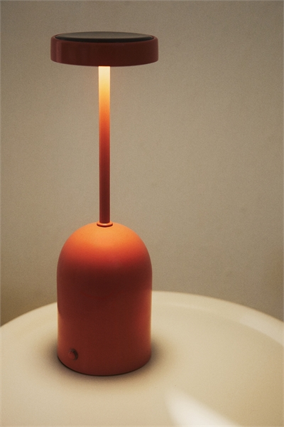 Настольная лампа на солнечных батареях артикул 1235164007