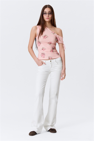 Узкий топ с рюшами и открытыми плечами артикул 1326537003