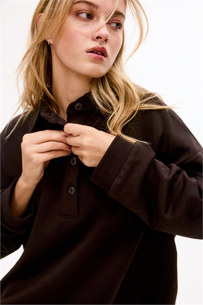 Свитшот с воротником артикул 1330298004