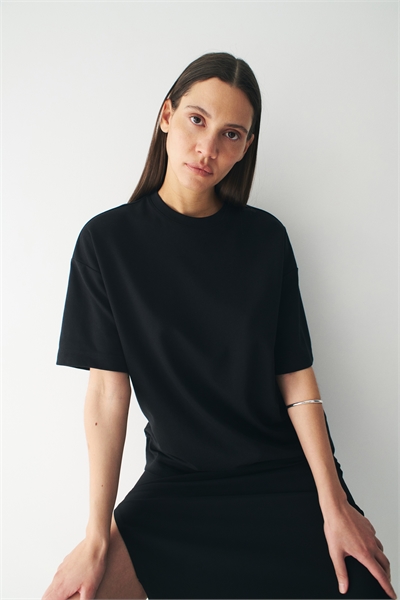 Охлаждающая футболка с завышенной посадкой артикул 1303483001