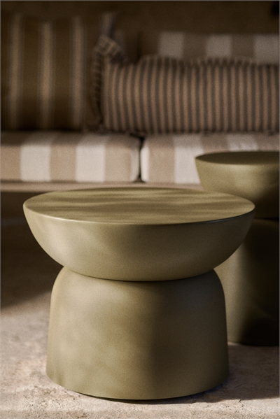 Металлический журнальный столик артикул 1263432003