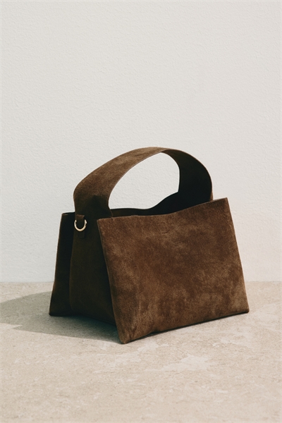 Сумка через плечо из замши артикул 1332777001