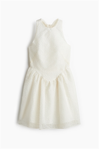 Платье с вышивкой по вырезу горловины артикул 1282075001