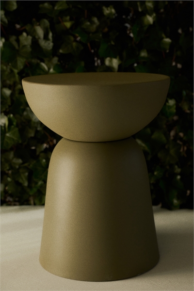 Металлический приставной столик артикул 1263392003