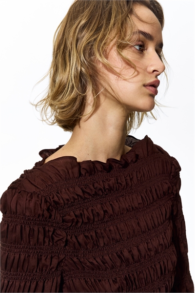 Топ со сборками артикул 1317901003