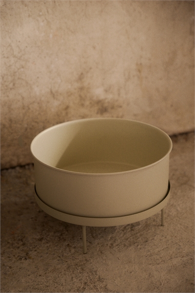 Широкий горшок для растений на подставке артикул 1314715002