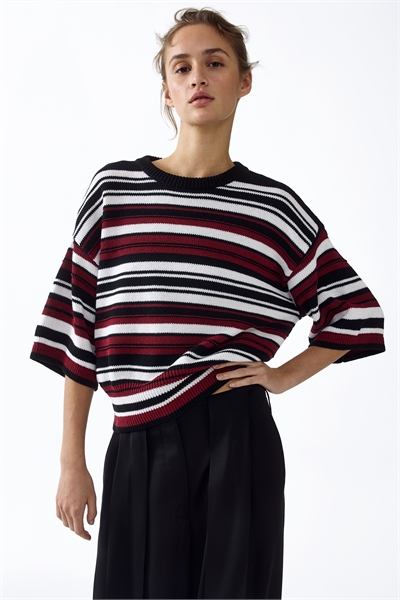 Свитер с короткими рукавами артикул 1344950001