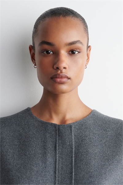 Скульптурные мини-серьги с обручами артикул 1288598002