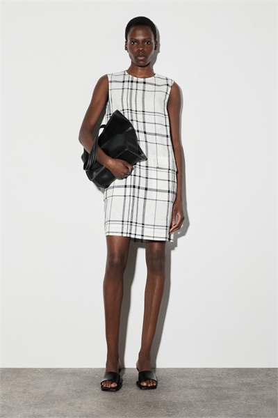 Льняное платье-футляр мини-длины артикул 1322917003