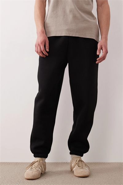 Джоггер с зауженным кроем из плотной ткани артикул 151524256