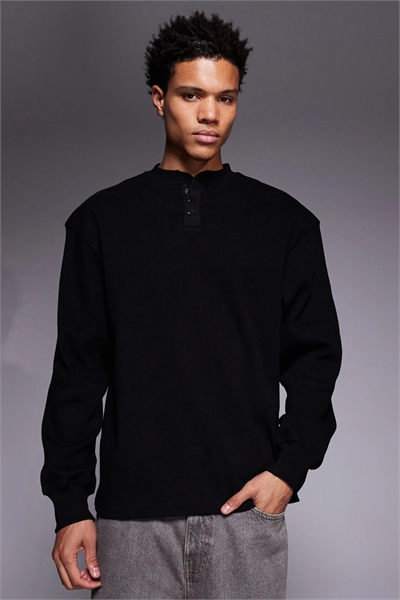 Толстое свитшот свободного кроя с ребристой отделкой и воротником-«дедушкой» артикул 149111289