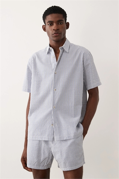 Рубашка из ткани «сирсакер» с полосками свободного кроя co-ord артикул 152233734